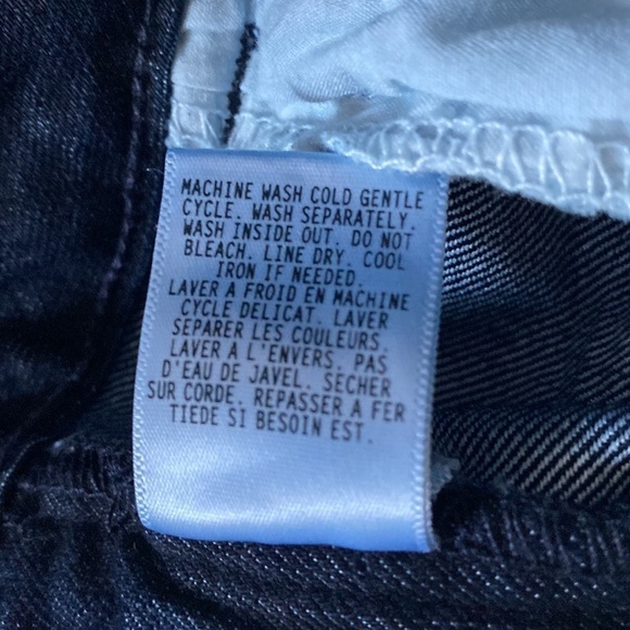 GUESS Low-Rise Bootcut Jeans NWOT - Picture 9 of 9